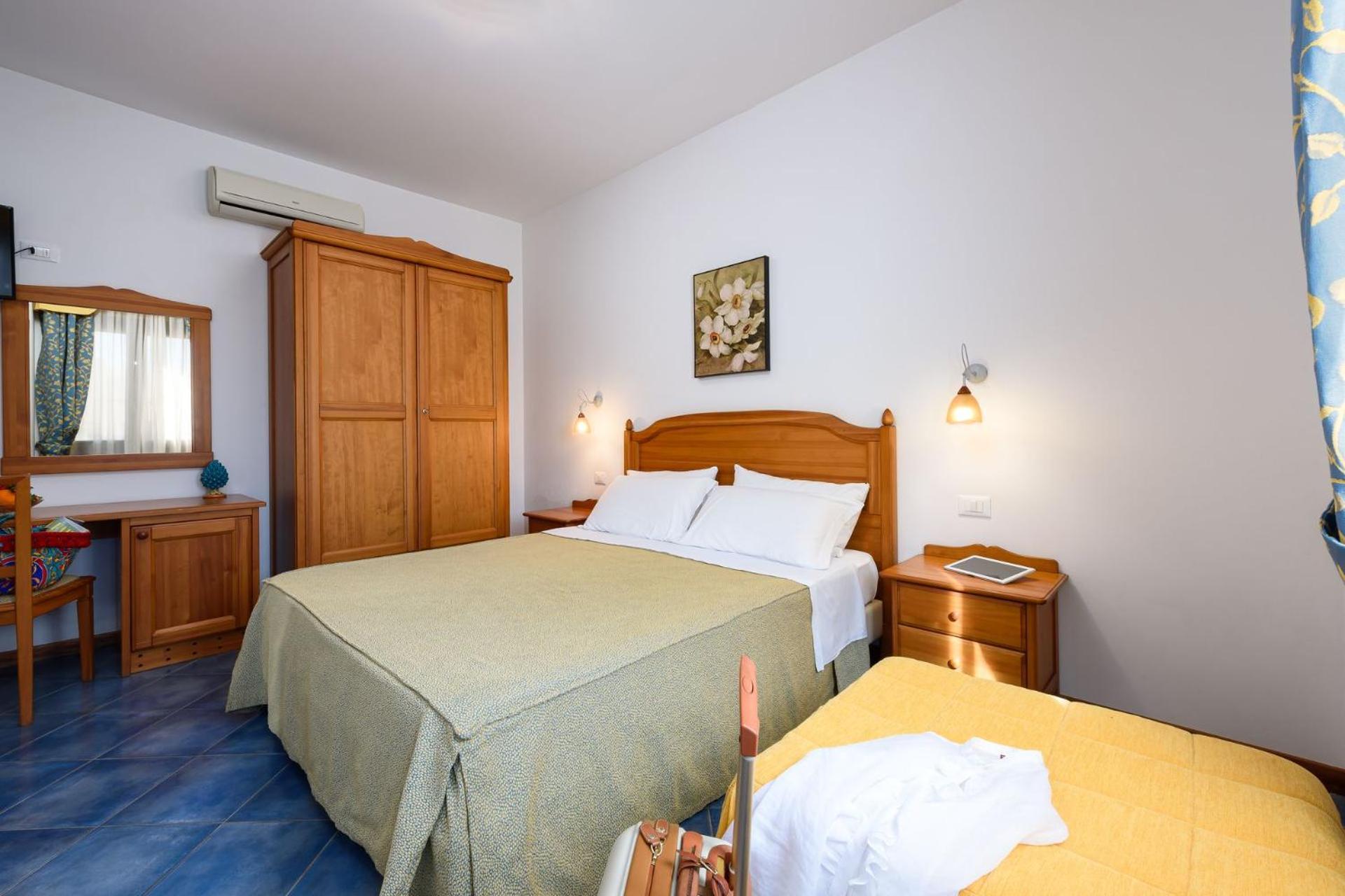 Comfort Triple Room