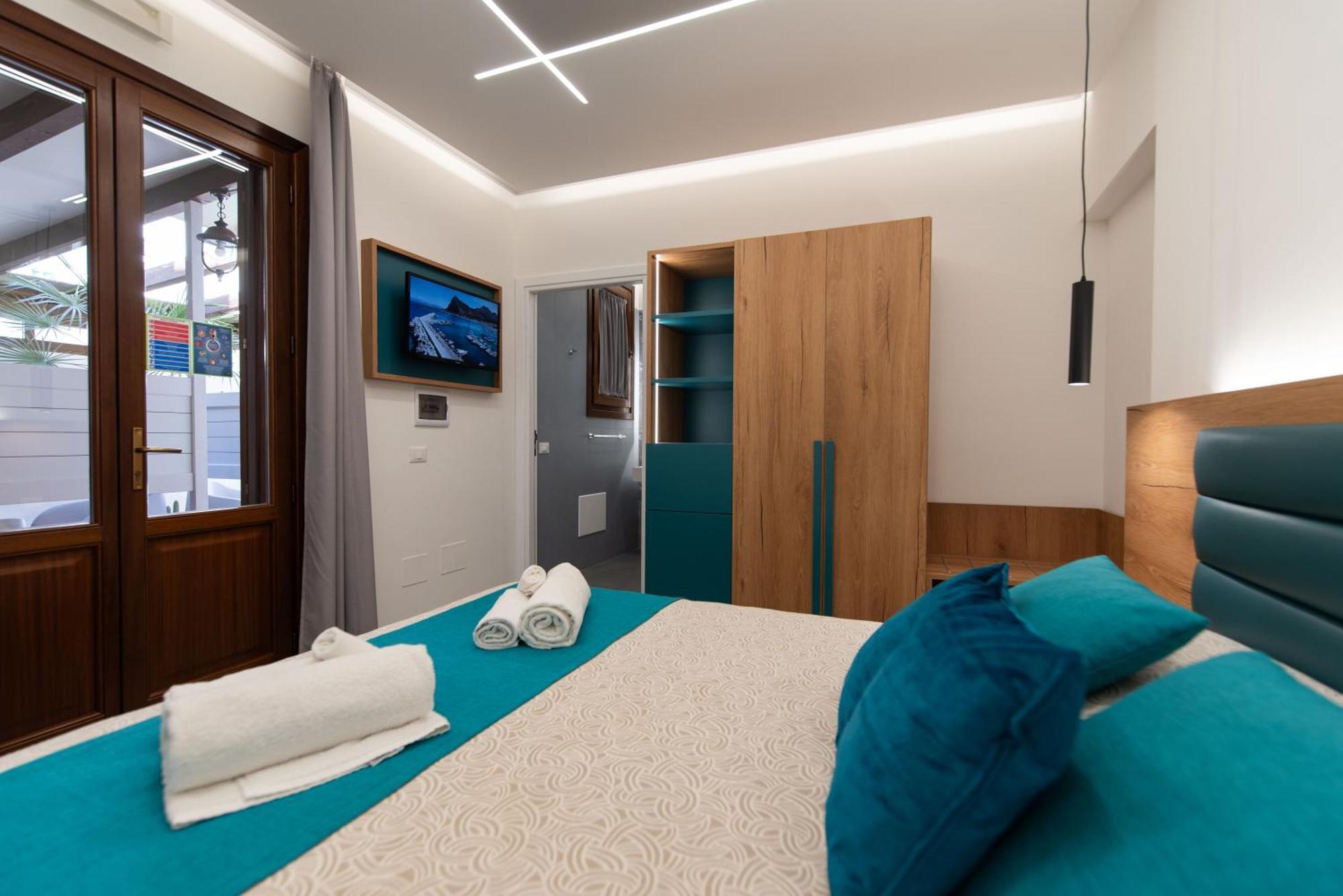 Double Room,1572676091:JPEG