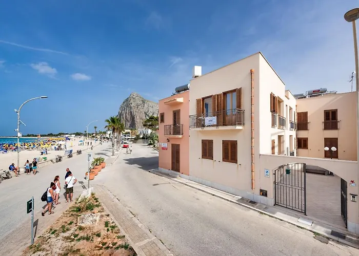 I Tre Golfi Beach Apartments